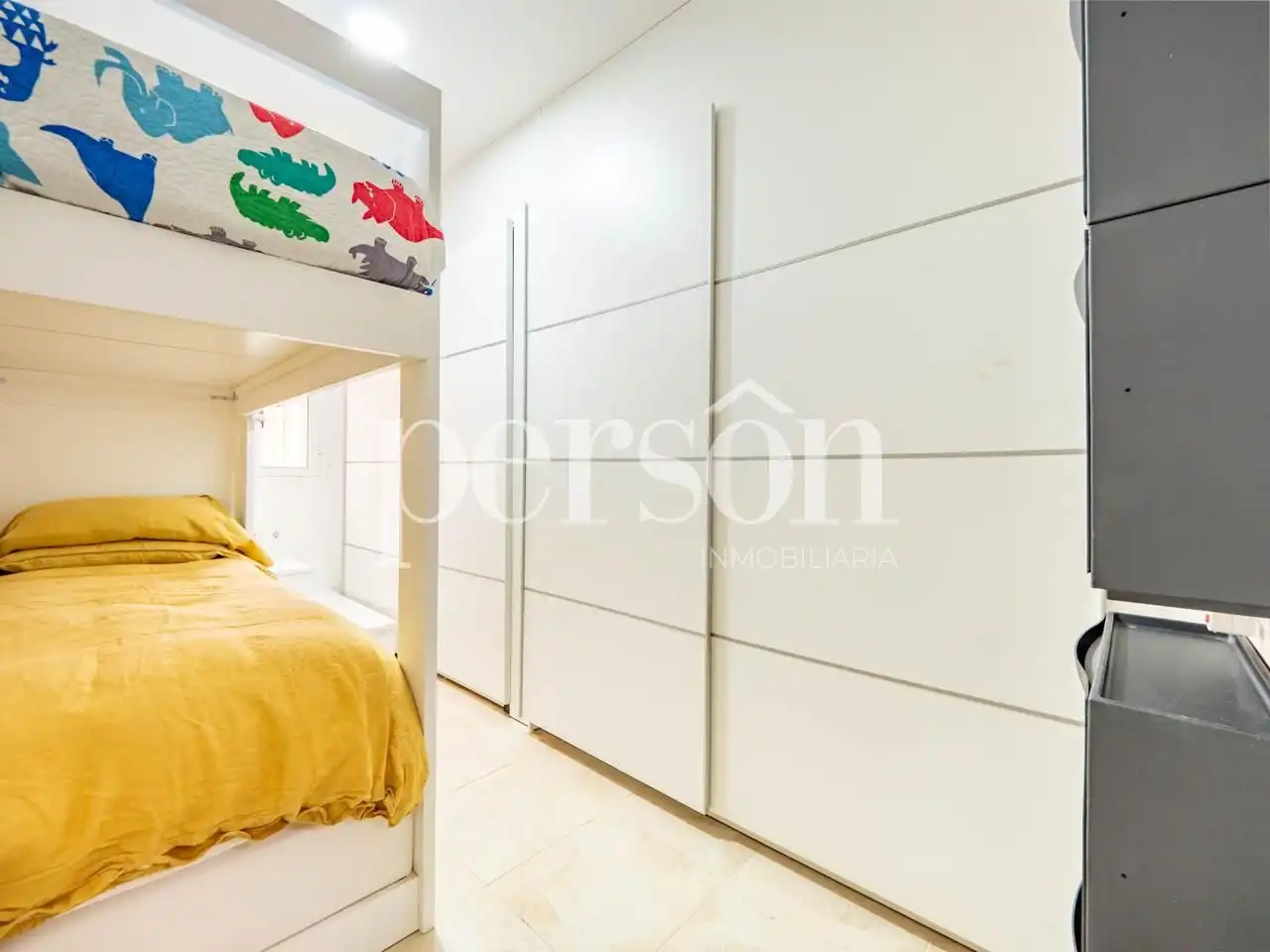 Habitación de Planta baja en venta en Valencia con Aire acondicionado, Amueblado y Internet