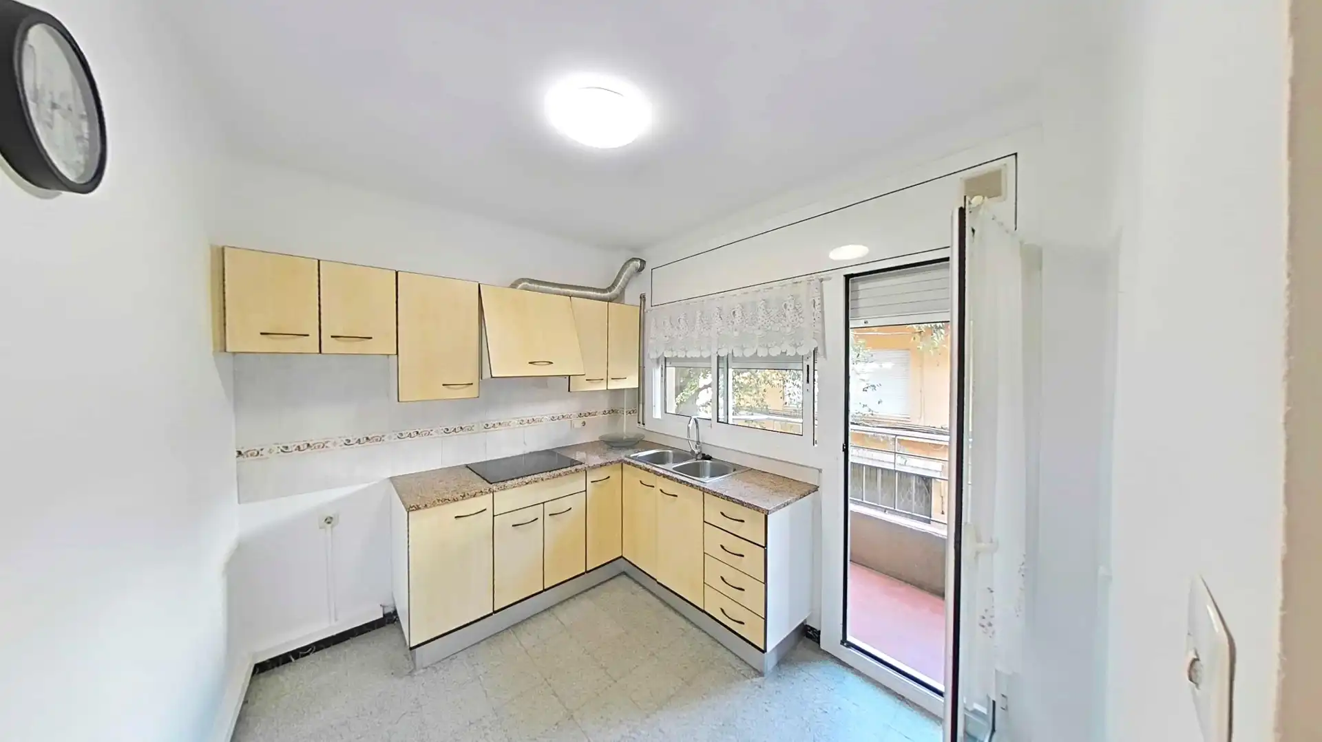 Kitchen of Flat for sale in Calella, Barcelona