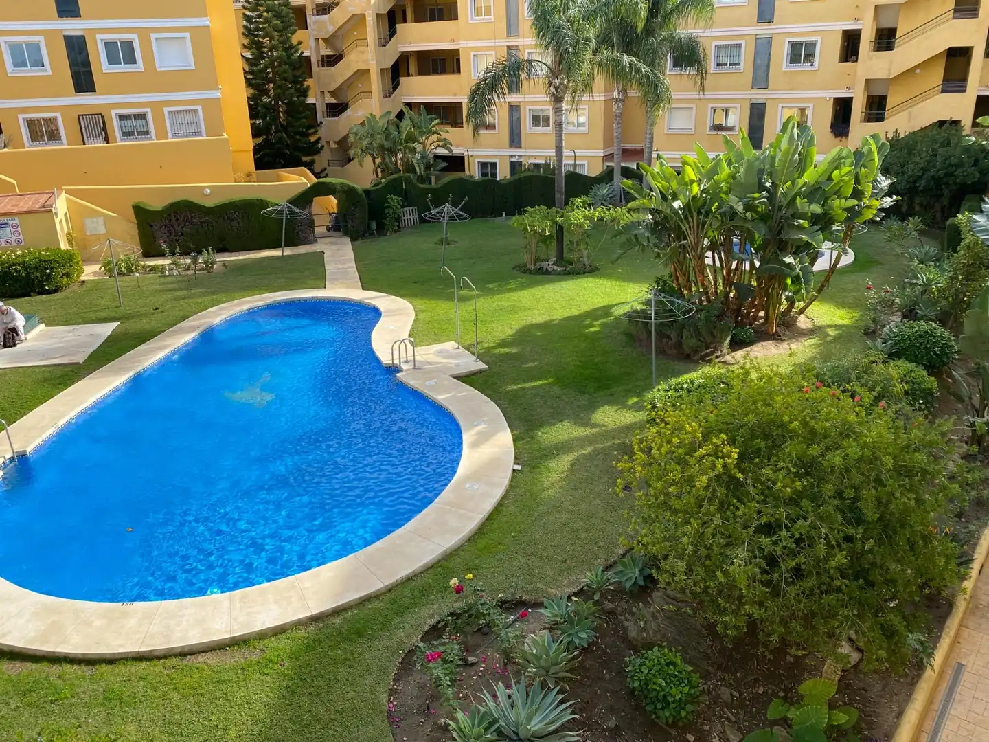 Apartamento con piscina en venta en Riviera del Sol