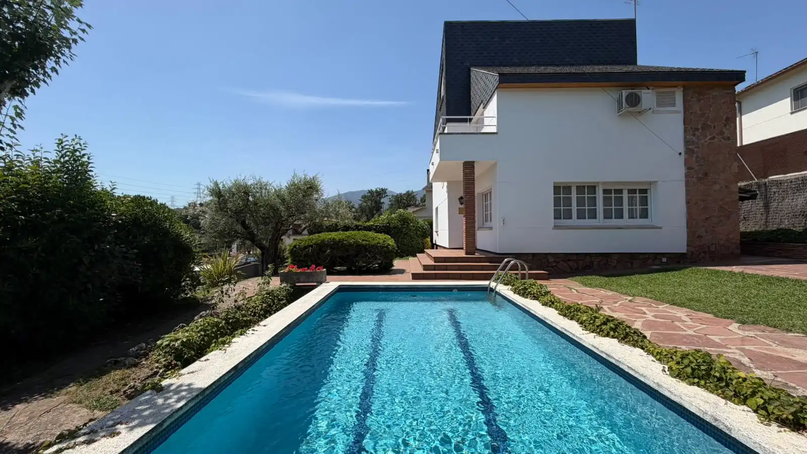 Schwimmbecken von Haus oder Chalet zum Verkauf in Riells i Viabrea mit Heizung