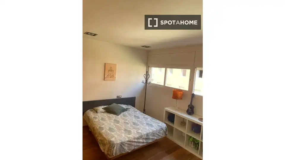 Bedroom of Flat for rent in Sevilla  with Air Conditioner, Heating and Furnished