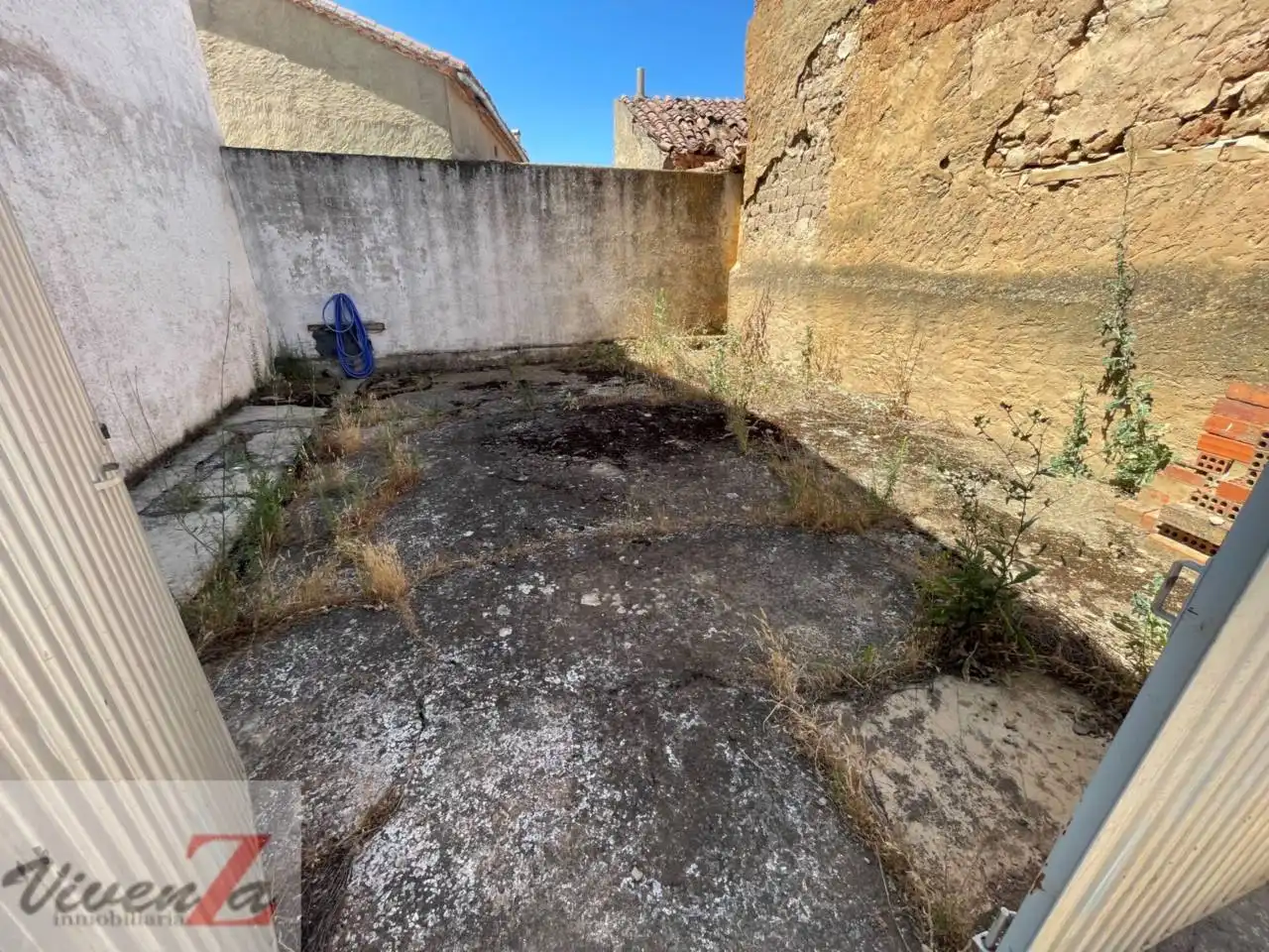 Flat for sale in Manganeses de la Lampreana  with Private garden and Furnished
