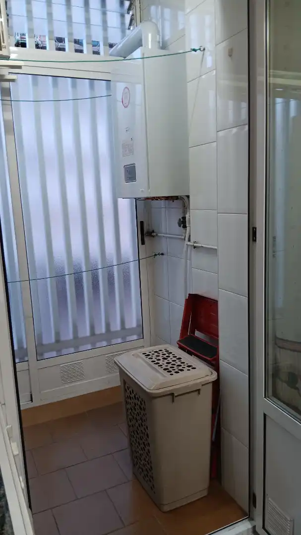 Bany de Pis de lloguer en Albacete amb Aire condicionat, Calefacció i Moblat