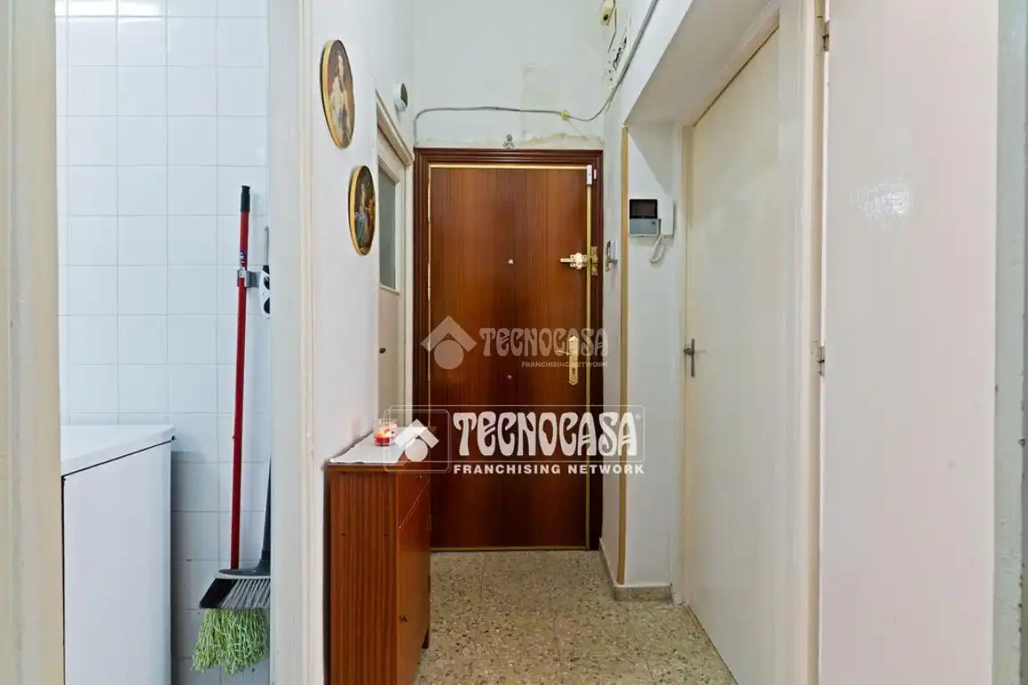 Piso en venta en Madrid con Calefacción y Amueblado