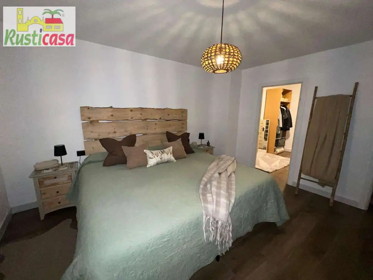 Dormitori de Casa o xalet en venda en Baños de la Encina amb Terrassa i Balcó
