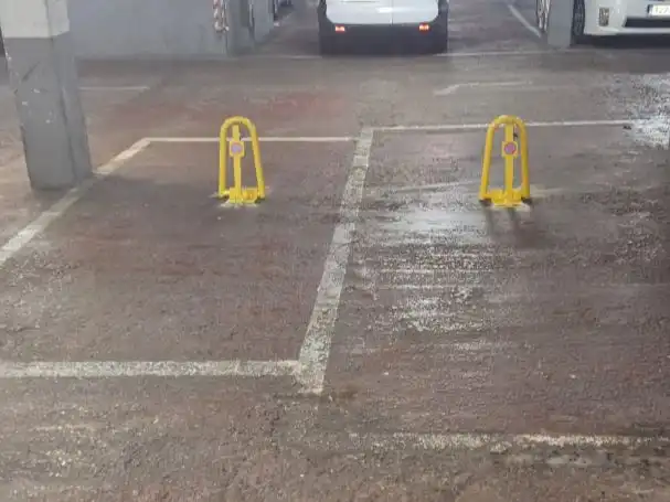 Aparcament de Garatge de lloguer en Barcelona amb Alarma
