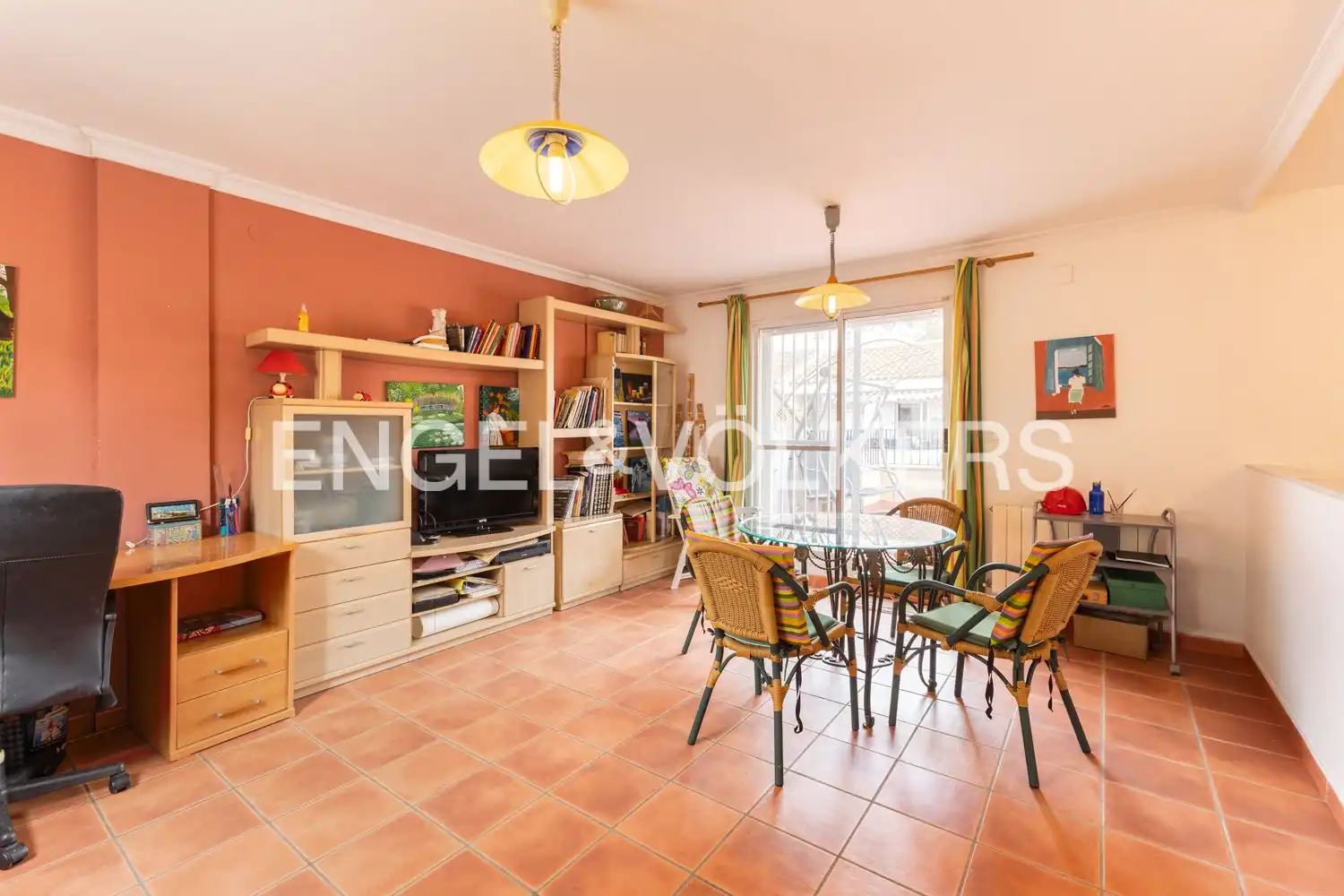 Sala de estar de Casa o chalet en venta en La Pobla de Farnals con Aire acondicionado, Calefacción y Parquet