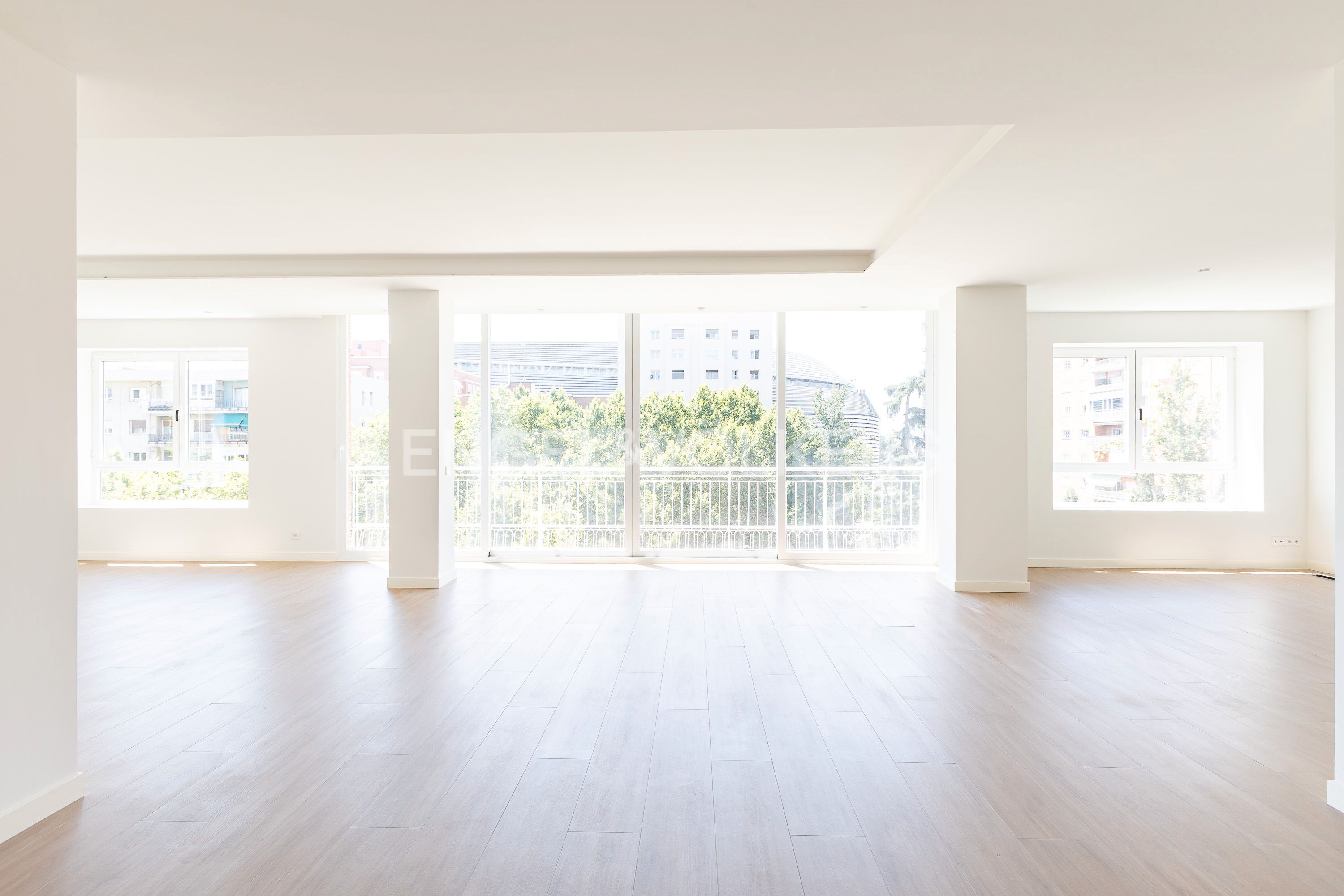Sala d'estar de Apartament de lloguer en  Madrid Capital amb Aire condicionat, Calefacció i Traster