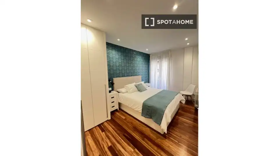 Dormitori de Apartament per a compartir en Bilbao  amb Aire condicionat, Calefacció i Terrassa