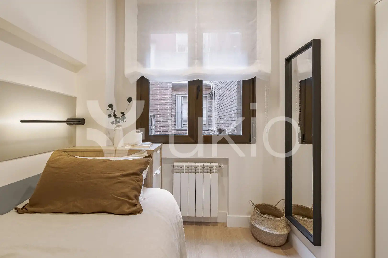 Schlafzimmer von Wohnungen zur Miete in Madrid mit Klimaanlage, Heizung und Möbliert