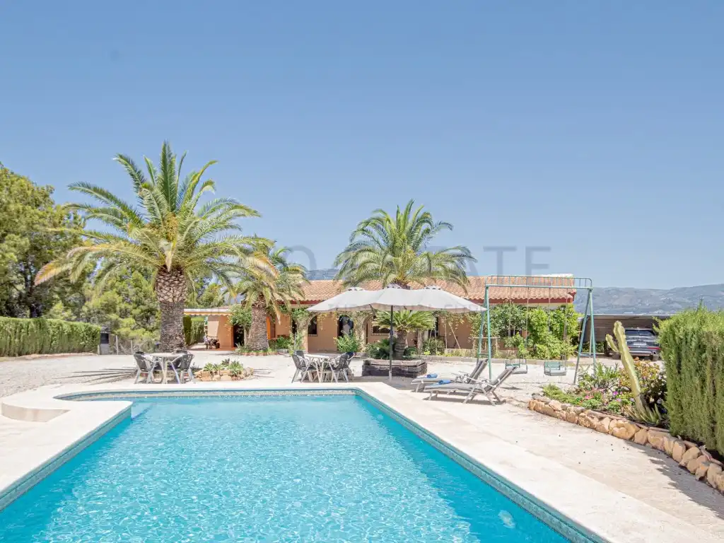 Piscina de Casa o xalet de lloguer en La Nucia amb Piscina