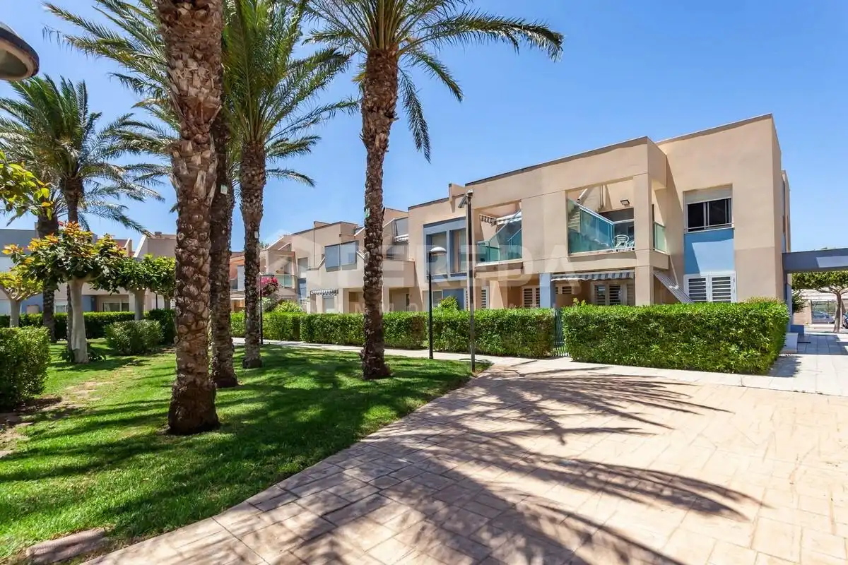 Exterior view of Flat for sale in Roquetas de Mar  with Air Conditioner, Terrace and Furnished