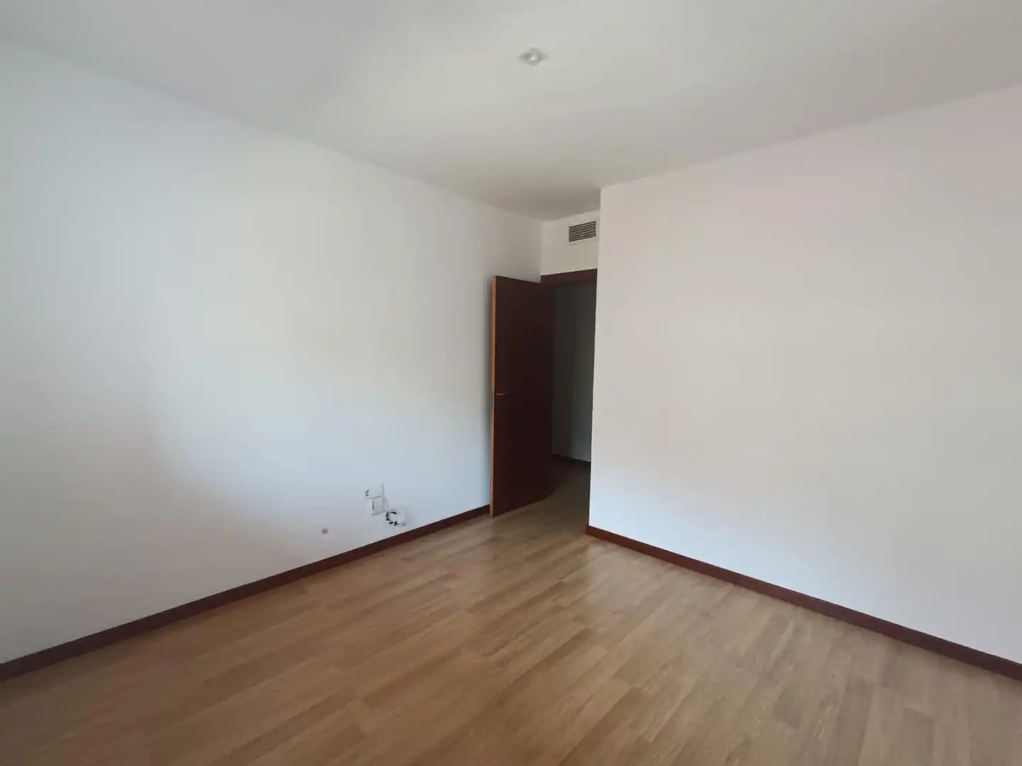 Habitación de Piso de alquiler en Córdoba con Aire acondicionado, Jardín privado y Terraza