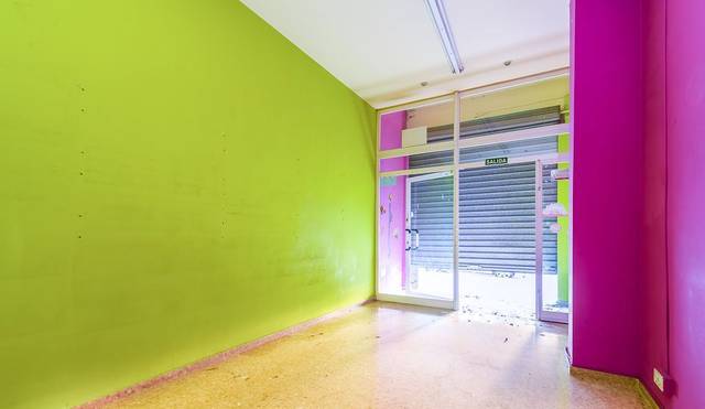 Local comercial en Venta en Ensanche - Parque Santa Rosa