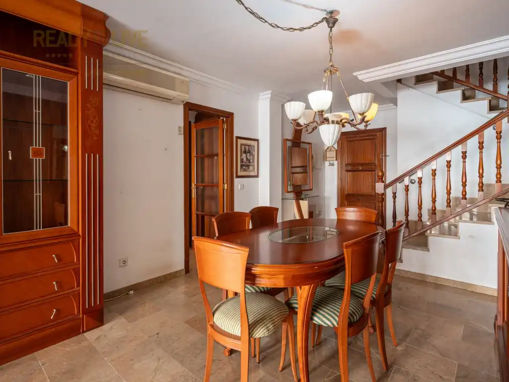 Comedor de Dúplex en venta en Alcúdia con Aire acondicionado, Terraza y Amueblado