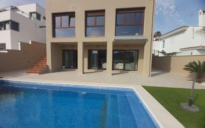 Swimming pool of House or chalet for sale in Algeciras  with Air Conditioner, Private garden and Swimming Pool