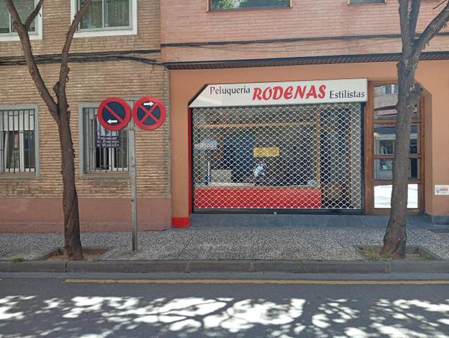 Local comercial en Alquiler en Lasierra Purroy , 59 en Barrio Torrero