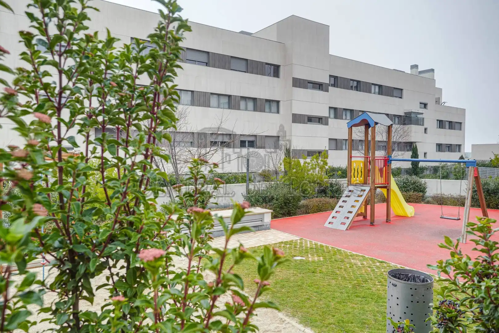 Vista exterior de Àtic de lloguer en Boadilla del Monte amb Aire condicionat, Calefacció i Terrassa