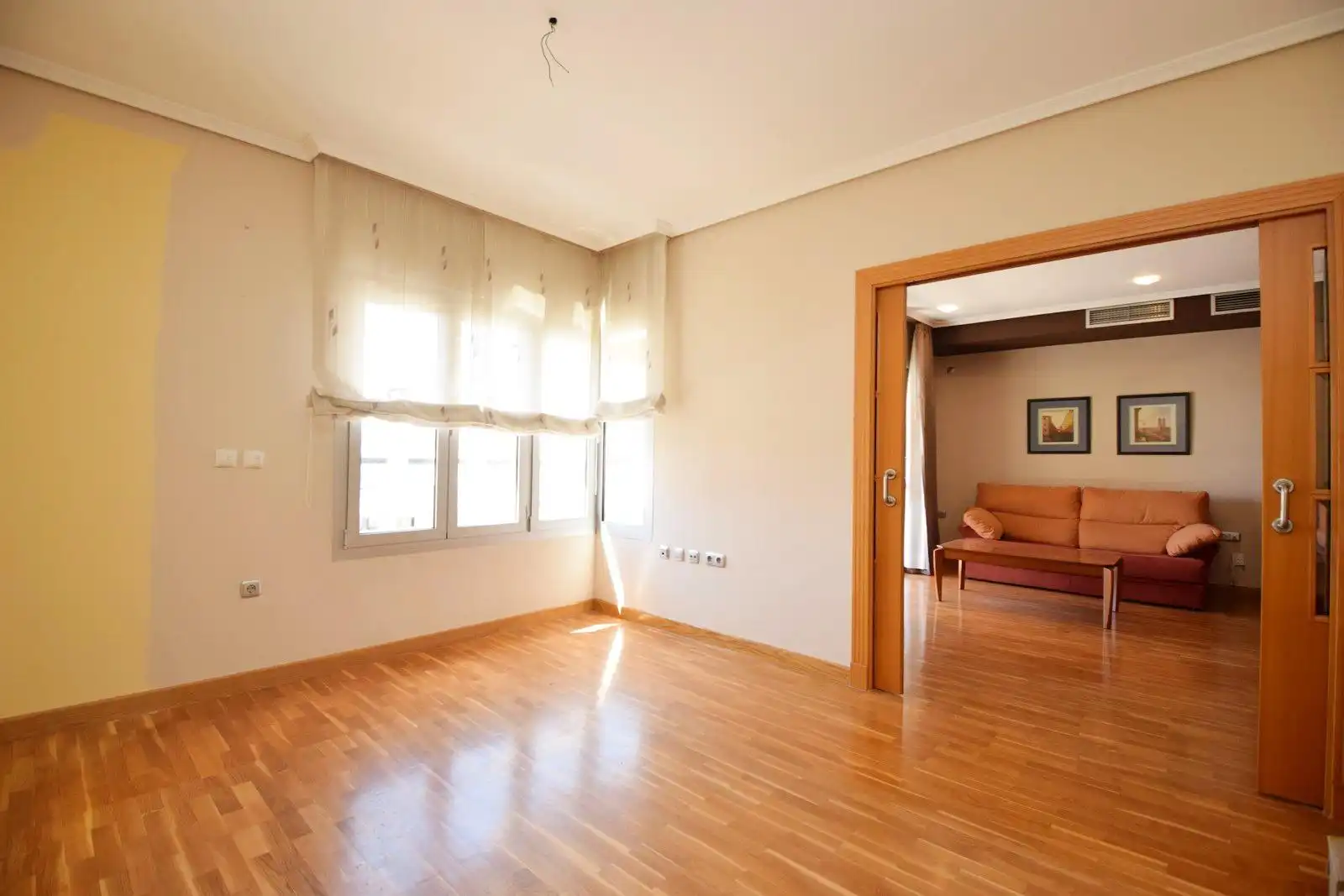 Wohnung zum Verkauf in El Ejido mit Klimaanlage, Heizung und Parkett