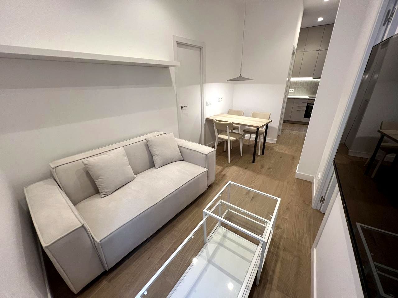 Sala d'estar de Planta baixa de lloguer en  Madrid Capital amb Calefacció, Parquet i Terrassa