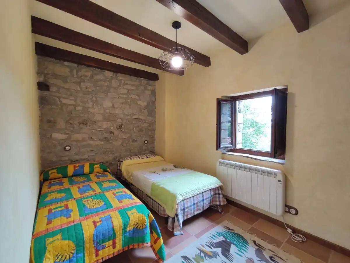 Habitación de Casa o chalet en venta en Sabiñánigo con Calefacción, Jardín privado y Terraza