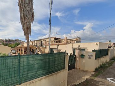 Villa zum Verkauf in C/ Cartagena