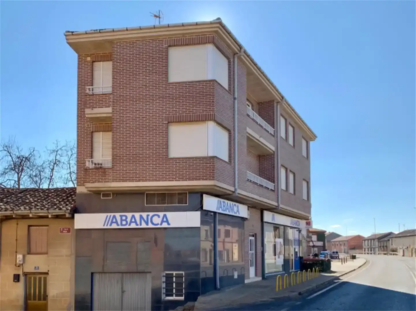 Vista exterior de Piso en venta en Villaquejida con Trastero, Amueblado y Balcón