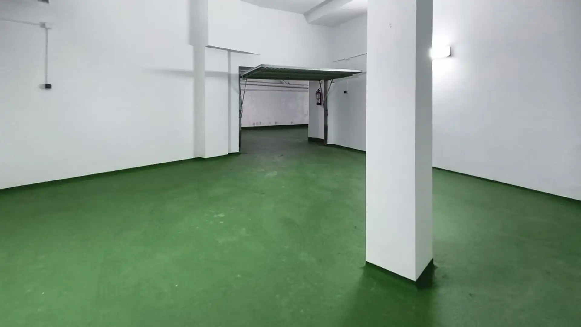 Garage zum Verkauf in Laredo