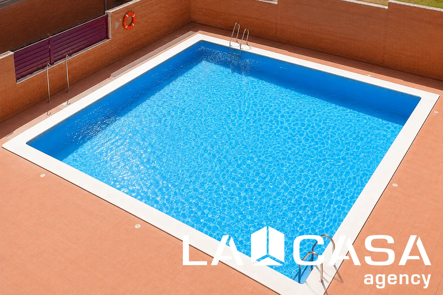 Swimming pool of Detached homes for sale in Dos Hermanas  with Terrace, Storage room and Balcony