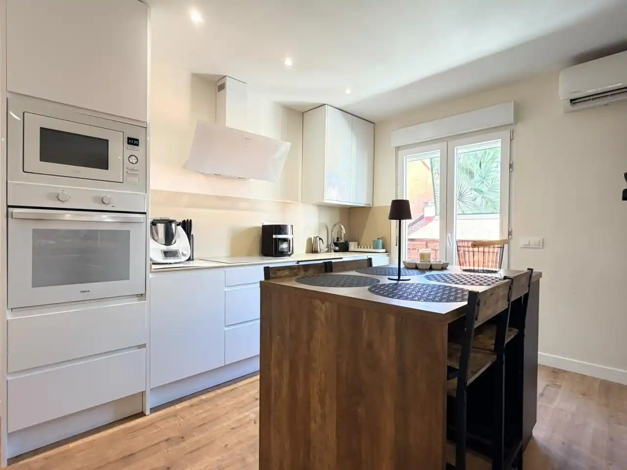 Kitchen of Flat for sale in Madrid  with Air Conditioner, Heating and Terrace