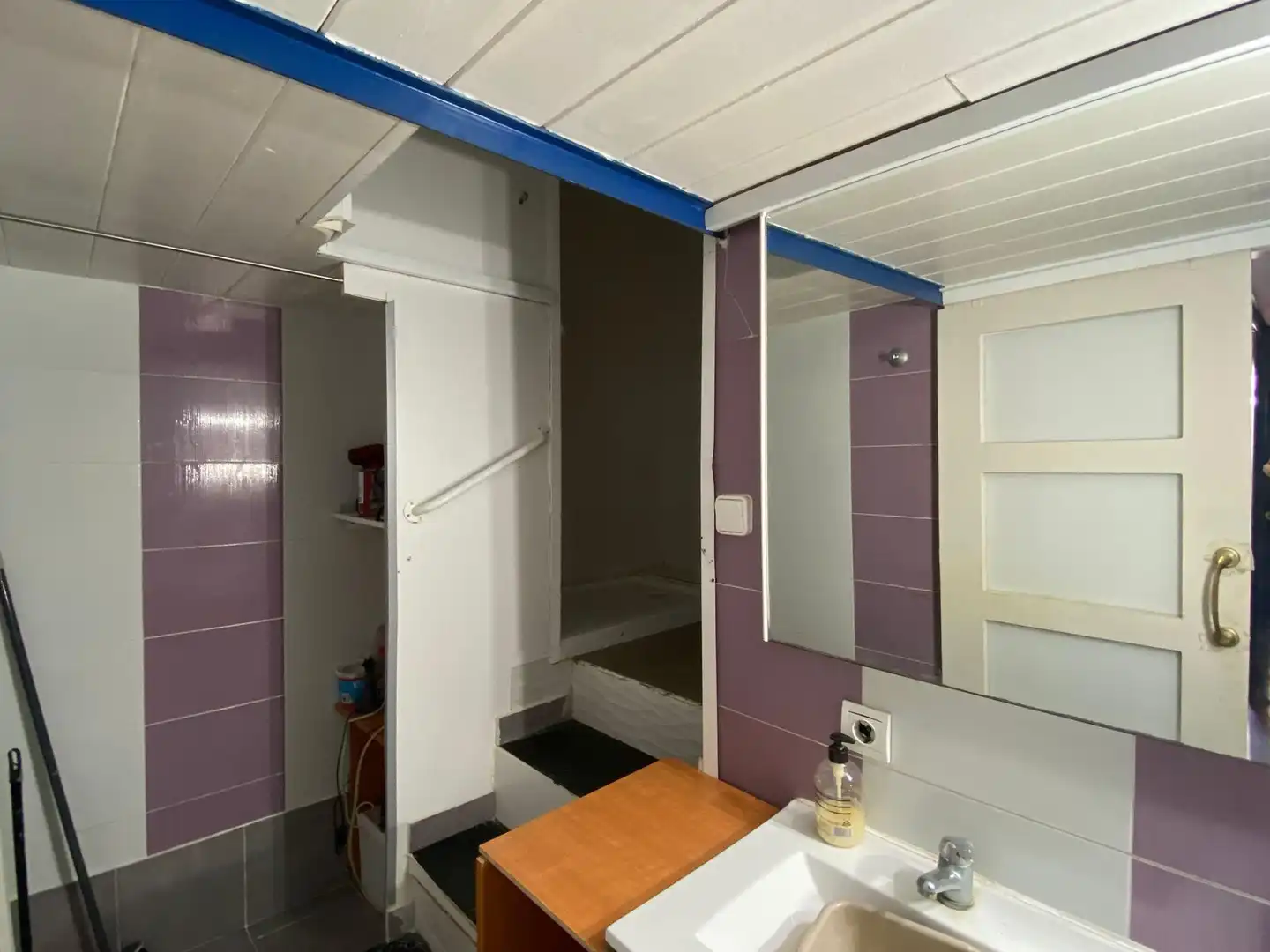 Badezimmer von Einfamilien-Reihenhaus zum Verkauf in El Vendrell mit Klimaanlage, Heizung und Terrasse