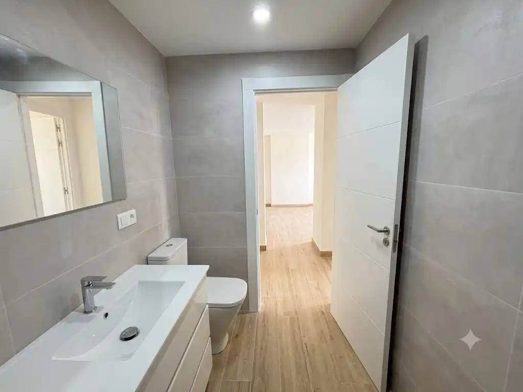 Badezimmer von Wohnungen zum Verkauf in Torrox mit Klimaanlage, Heizung und Gemeinschaftspool