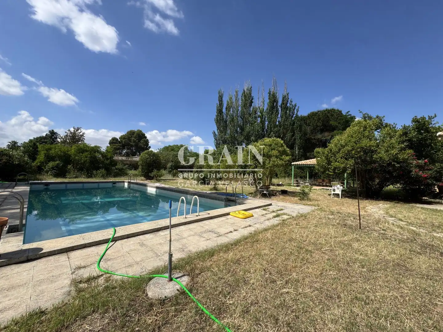 Garden of Houses for sale in Albacete  with Heating, Swimming Pool and Balcony