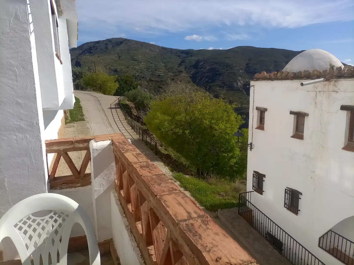 Vista exterior de Apartamento en venta en Alpujarra de la Sierra con Calefacción, Amueblado y Microondas
