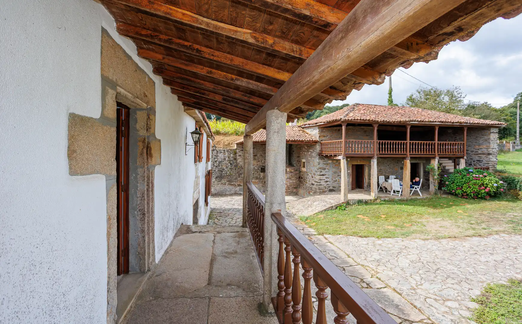 Außenansicht von Country house zum Verkauf in Lalín mit Möbliert