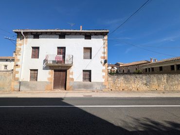 House for sale in Valle de Yerri / Deierri