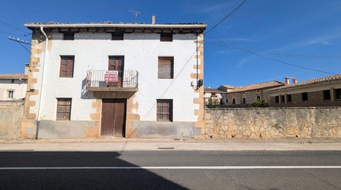 Casa con terreno para reformar en Arizala