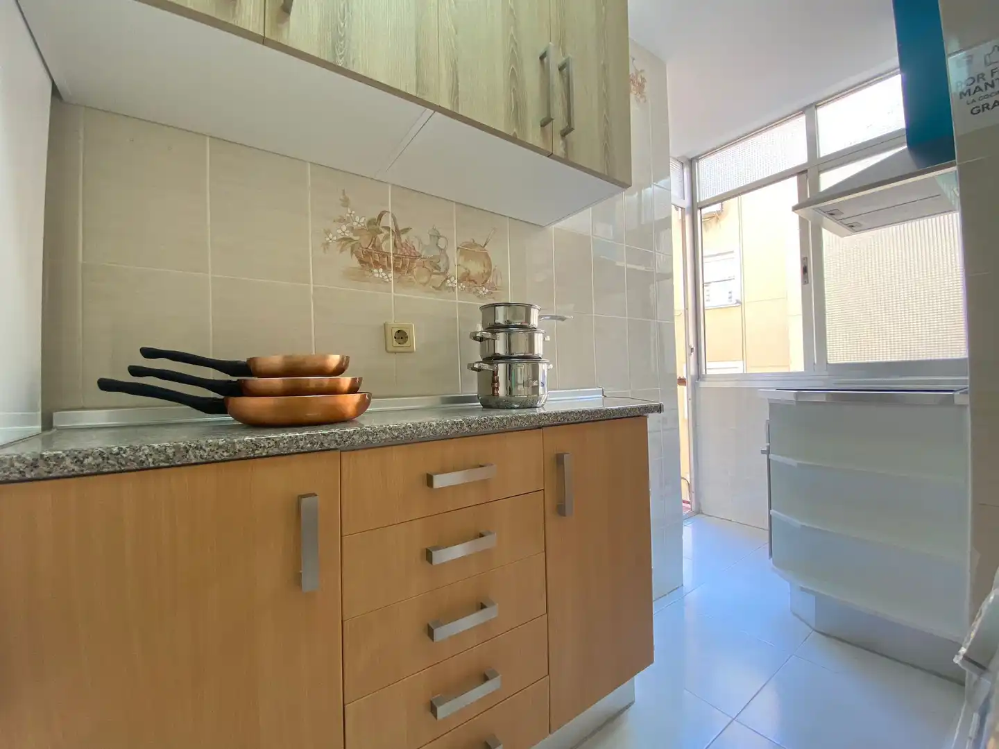 Küche von Wohnung zur untervermieten in Madrid mit Heizung, Möbliert und Ofen