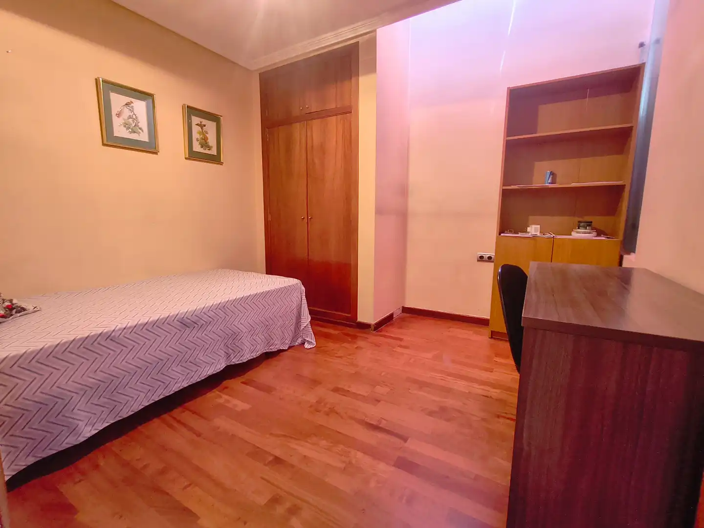 Habitación de Casa o chalet de alquiler en San Vicente del Raspeig / Sant Vicent del Raspeig con Aire acondicionado, Parquet y Amueblado
