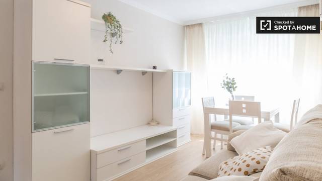 Piso en Alquiler en Tres Olivos - Valverde