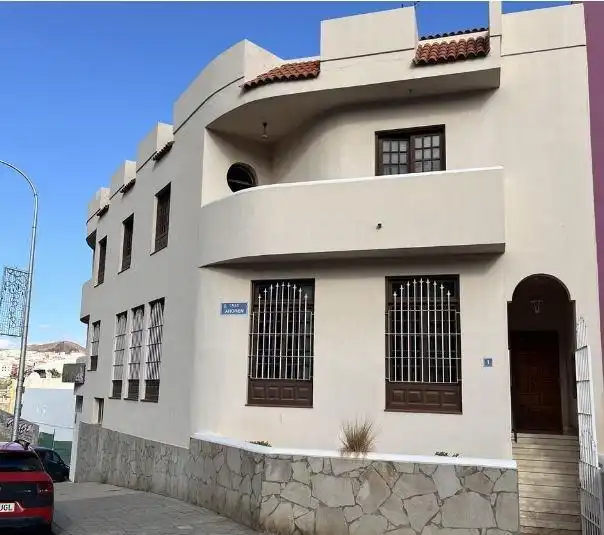 Vista exterior de Casa adosada en venda en Santa Cruz de Tenerife
