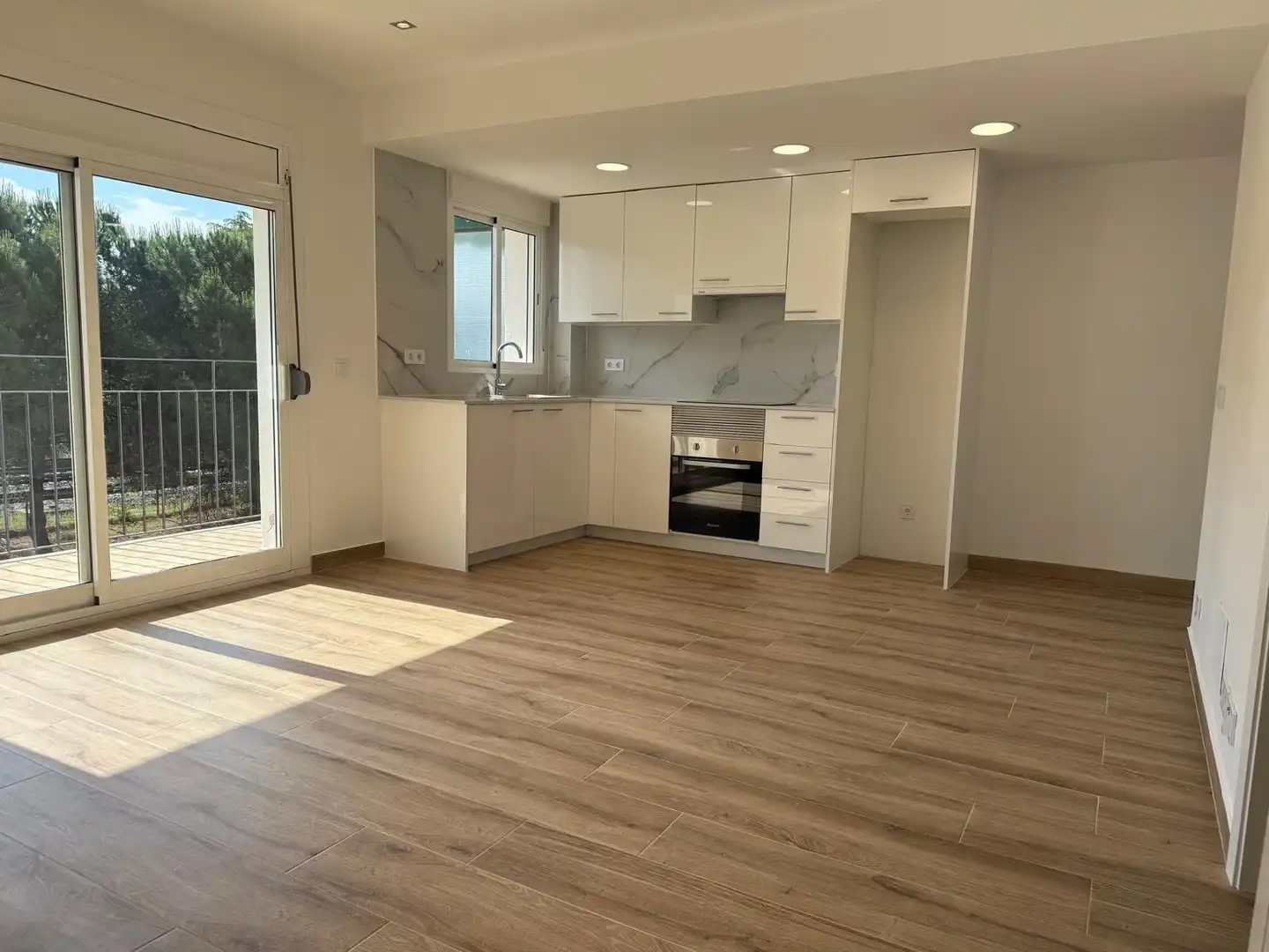 Wohnung mit Terrasse zum Verkauf in Carrer OVIEDO, imagen 3