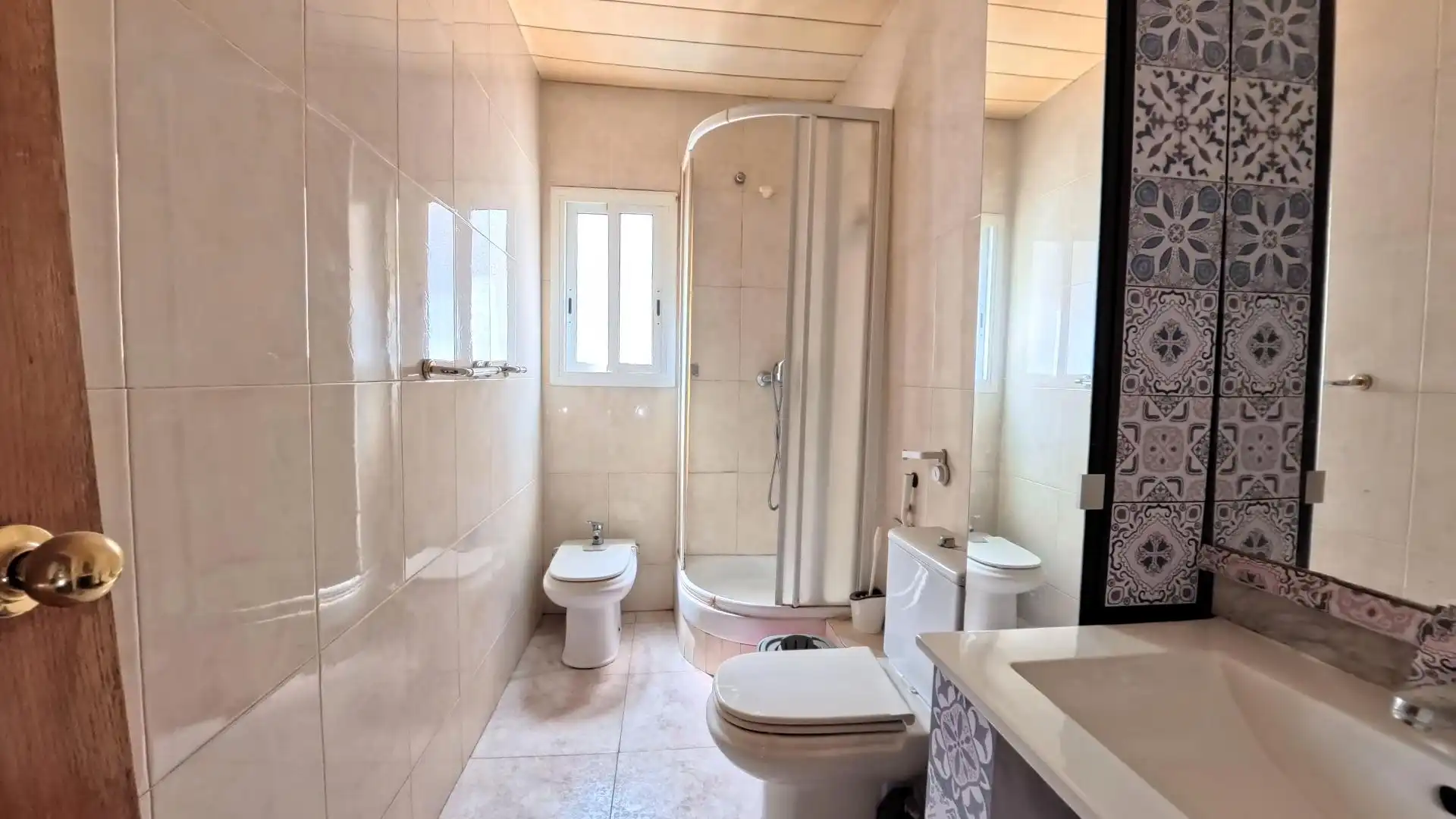Baño de Piso en venta en Nou Barris