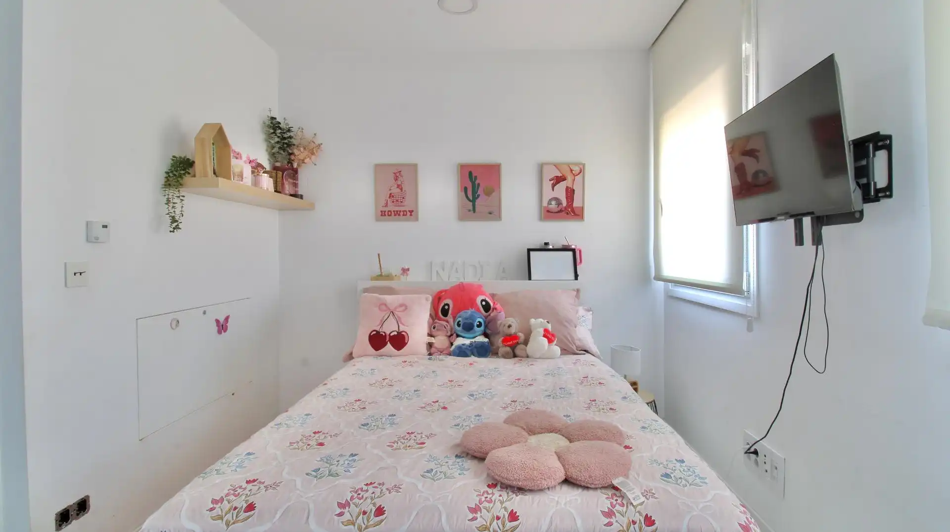 Habitación de Casa adosada en venta en Armilla con Aire acondicionado, Calefacción y Jardín privado