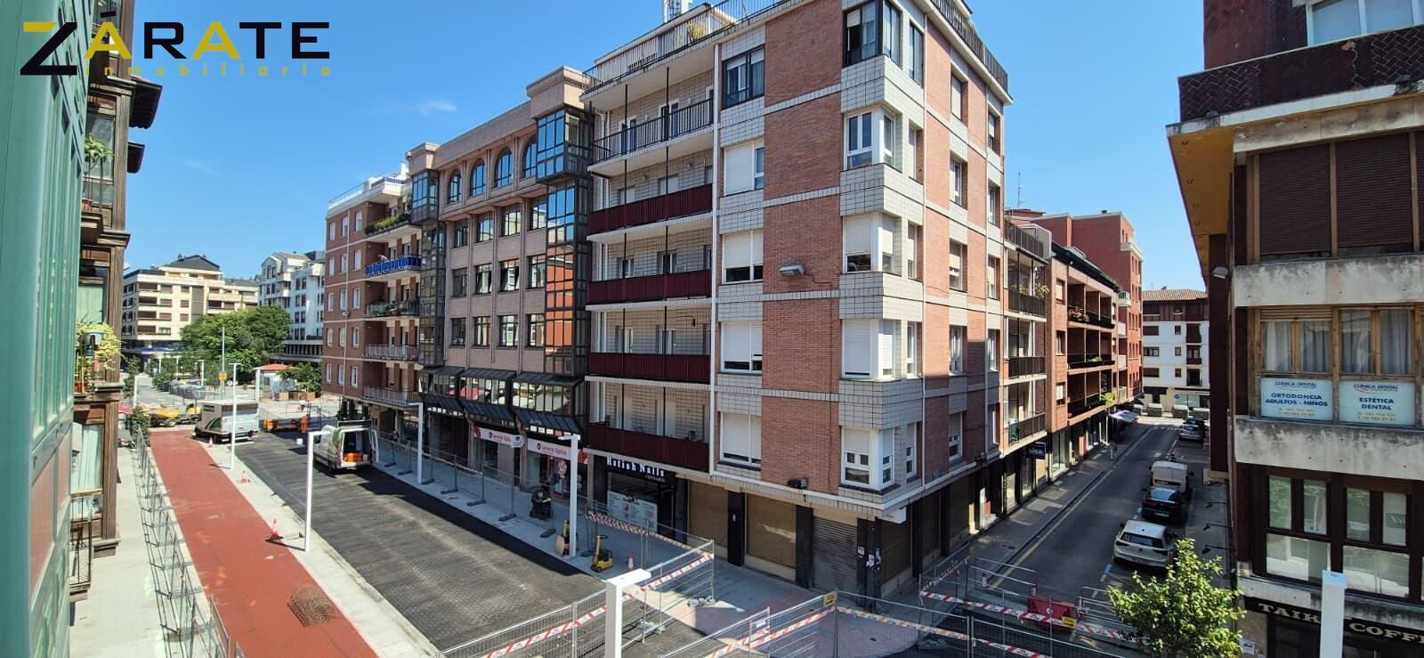 Vista exterior de Piso de alquiler en Getxo  con Calefacción y Balcón
