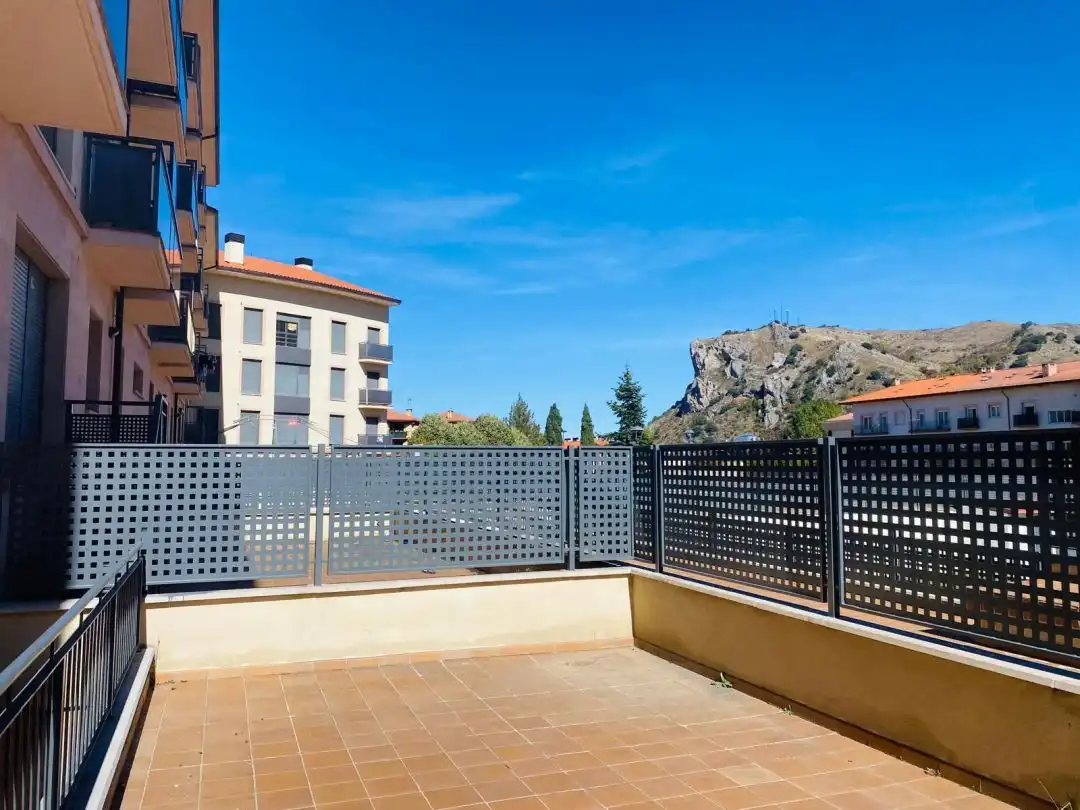Terraza de Piso en venta en Ezcaray con Calefacción, Jardín privado y Terraza