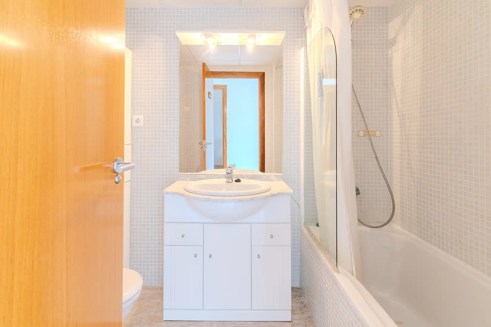 Baño de Piso en venta en Alcanar con Aire acondicionado, Calefacción y Terraza