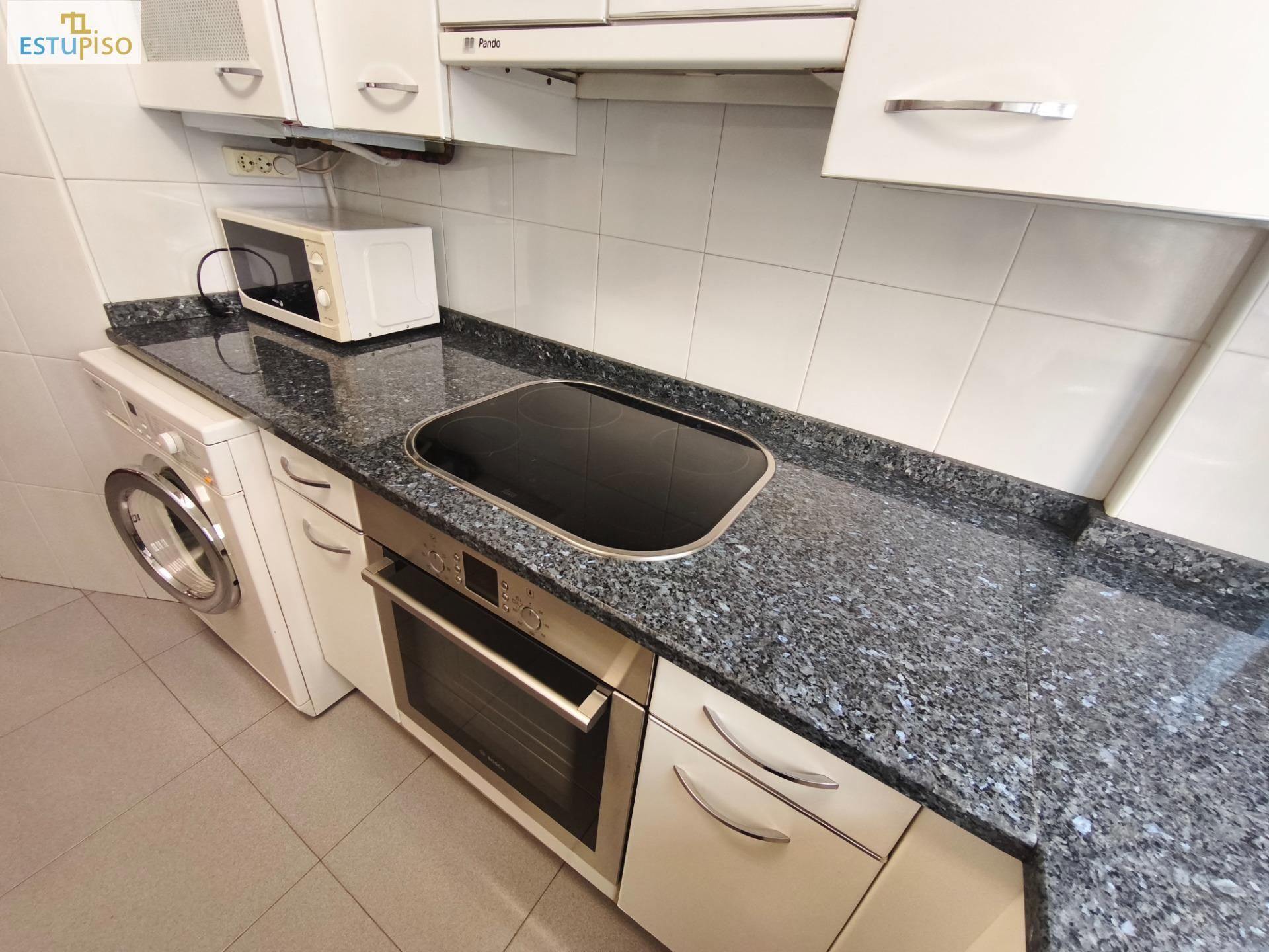 Cocina de Piso en venta en Vitoria - Gasteiz con Calefacción, Parquet y Trastero