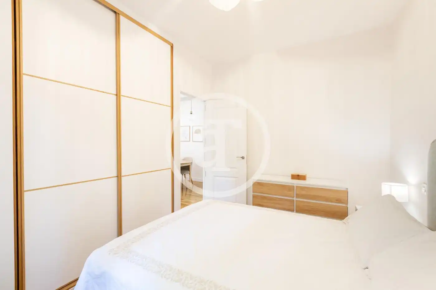 Schlafzimmer von Wohnung zur Miete in Madrid mit Klimaanlage, Heizung und Möbliert