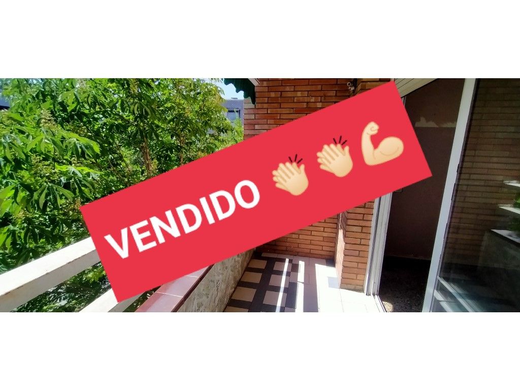 Vista exterior de Piso en venta en Girona Capital